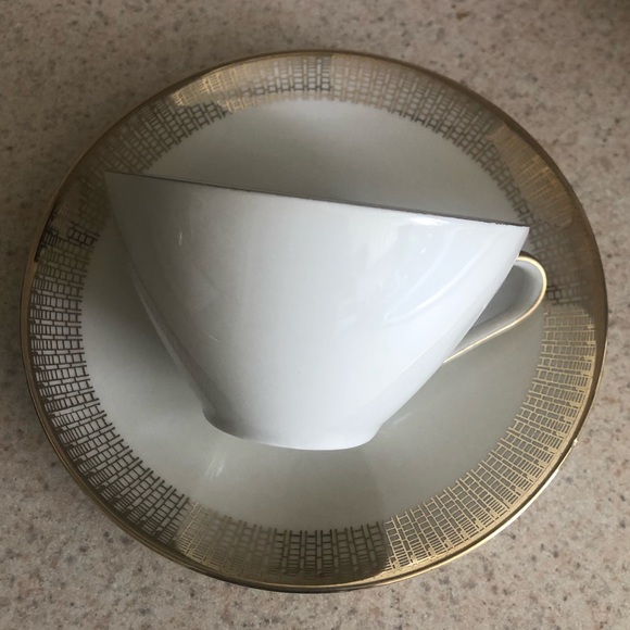 Bavaria fine porcelain cup and saucer set - Picture 4 of 6